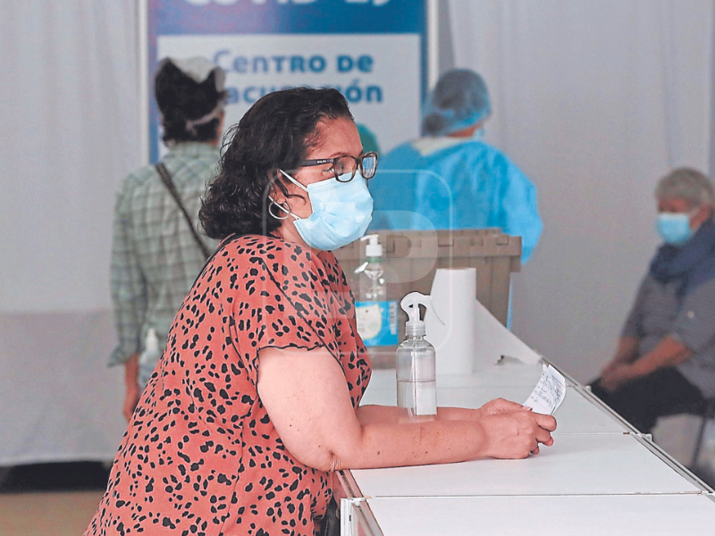 En los triajes capitalinos se observó a muchas personas buscando asistencia.