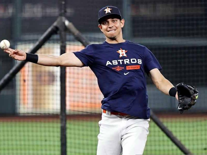 El beisbolista hondureño Mauricio Dubón forma parte del equipo de los Astros de Houston para el primer juego de la Serie Mundial de Béisbol contra los Phillies de Filadelfia.