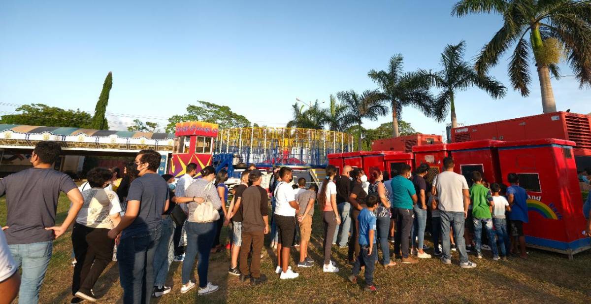 Sampedranos ya disfrutan del Agas y Expocentro