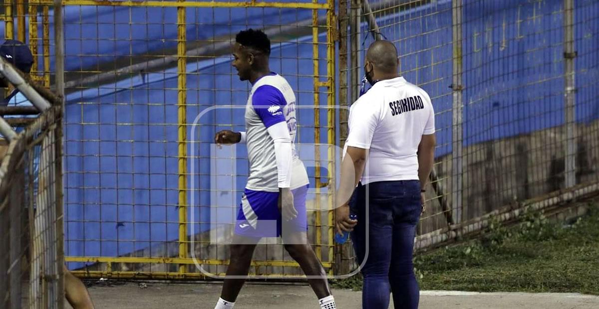 Romell Quioto hizo trabajo diferenciado en primer entreno de la Bicolor