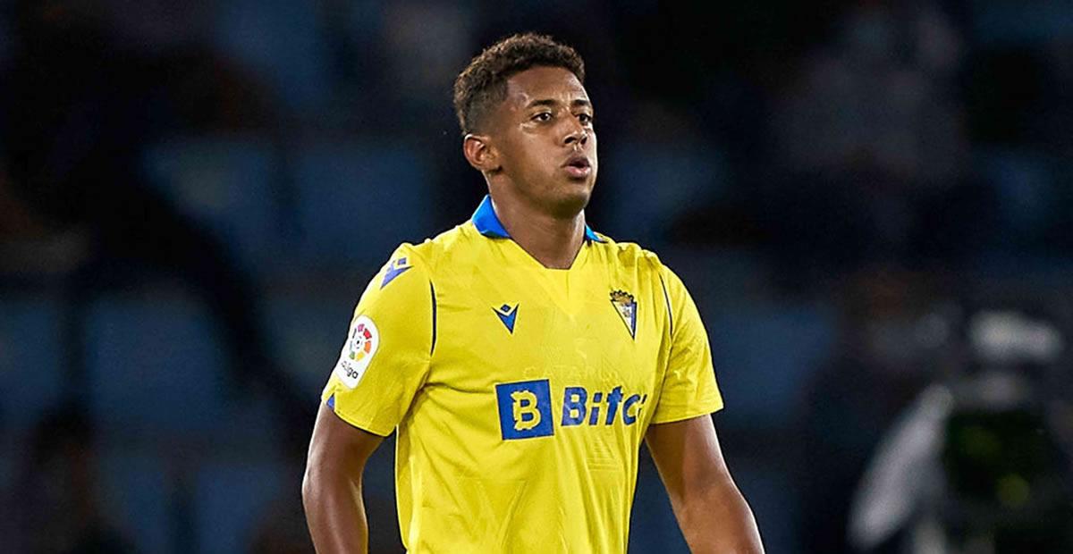 ‘Choco’ Lozano fue descartado por Coito, pero convocado por el Cádiz para enfrentar al Valencia