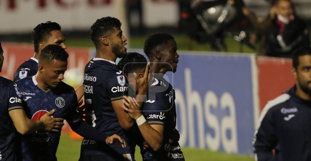 Mauro Ortiz no pudo contener la emoción tras marcar el gol.