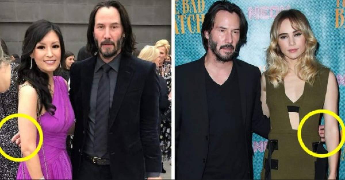 En las imágenes se puede ver que Keanu nunca toca a las damas. El gesto que el actor hace es pasar su brazo es pasar su brazo hacia la espalda, pero no llega a tocarlas.