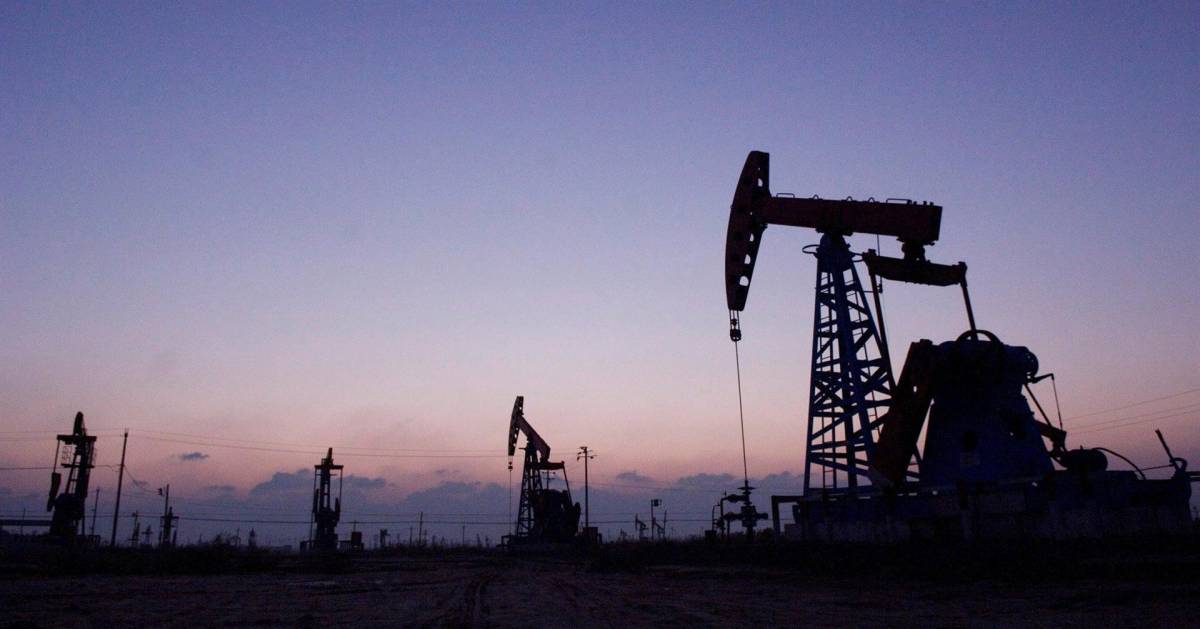EEUU vende 15 millones de barriles de petróleo en reserva para bajar precios