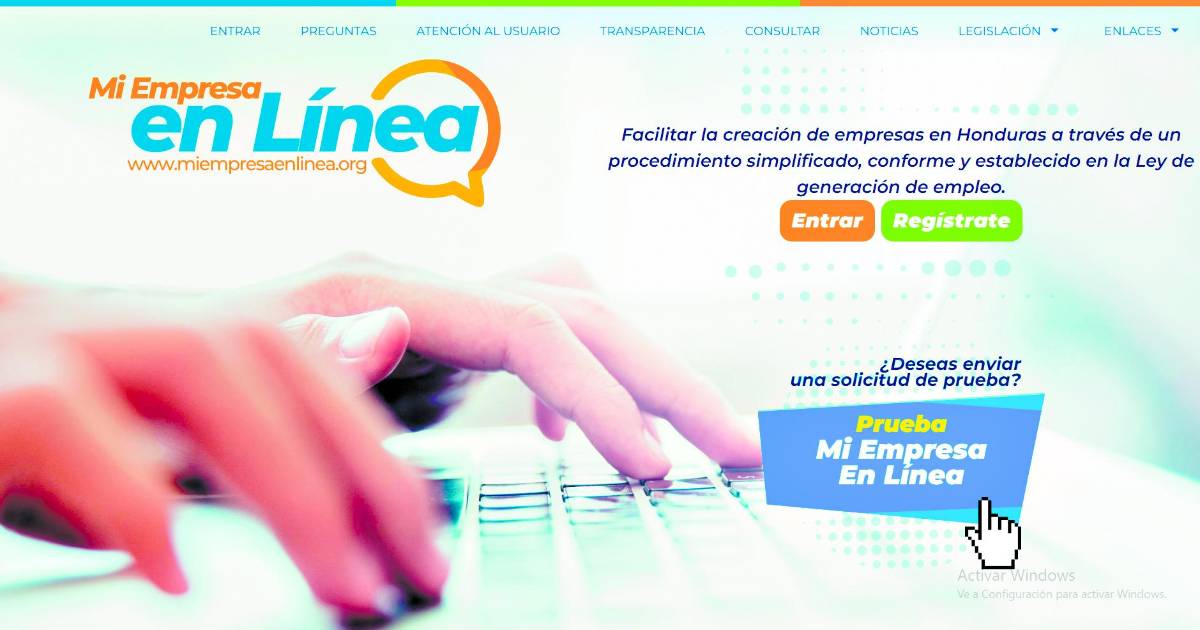 A través de www.miempresaenlinea.org se puede crear una solicitud llenando el formulario único especial para constitución de empresas en el que se ingresan datos y adjuntan identificaciones.