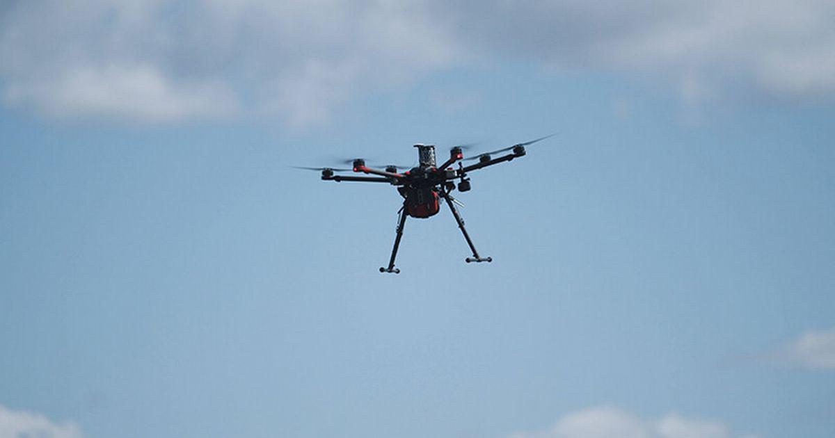 Dron equipado con desfibrilador salva la vida de un hombre que sufría un ataque cardíaco