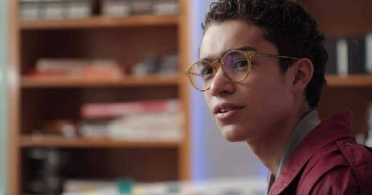 Emilio Mejía.<br/><br/>Es un actor hondureño de 16 años de edad que interpreta a Marc Anthony en la serie 'Súbete a mi moto', que narra la historia del grupo musical Menudo. El catracho brilla con luz propia en la serie que es producida por Telemundo y está disponible en la plataforma de Amazon Prime. Nació en San Pedro Sula, pero vive en la Ciudad de México.