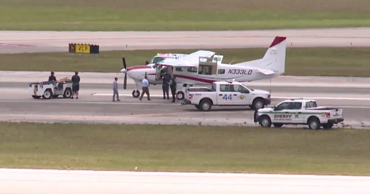 Pasajero aterriza avioneta en Florida luego de que el piloto sufriera problemas de salud