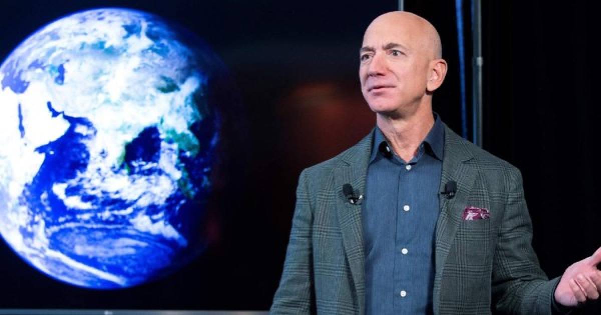 "¿Quién quiere vivir por siempre? Eso se preguntaba Queen en su famosa canción del álbum 'A Kind Of Magic', de 1986, pero hay una empresa en la que está involucrado Jeff Bezos (Amazon) que quiere hacerlo realidad.<br/><br/>Se trata de Altos Labs, compañía para la que Bezos y su socio Yuri Milner han reclutado a un equipo de científicos.<br/><br/>El consejo asesor científico de esta arriesgada y futurista iniciativa estará presidido por Shinya Yamanaka, Premio Nobel en Medicina de 2012.<br/><br/>Pareciera que una idea tan desafiante y ambiciosa fuera exclusiva, pero no. Ya hay otro gran jugador en la competencia: Calico Labs, creada en 2013 por Larry Page, cofundador de Google.<br/><br/>¿Quién espera vivir por siempre de todos modos? Bueno, estos de Altos Labs sí que lo esperan y van a invertir todos sus recursos en ello.<br/>"