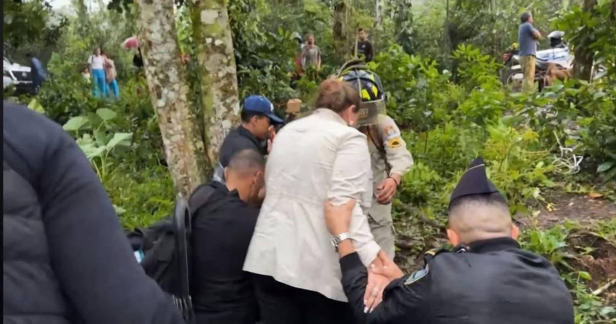 La cantidad de dinero que Xiomara Castro entregó por daños a milpa donde aterrizó