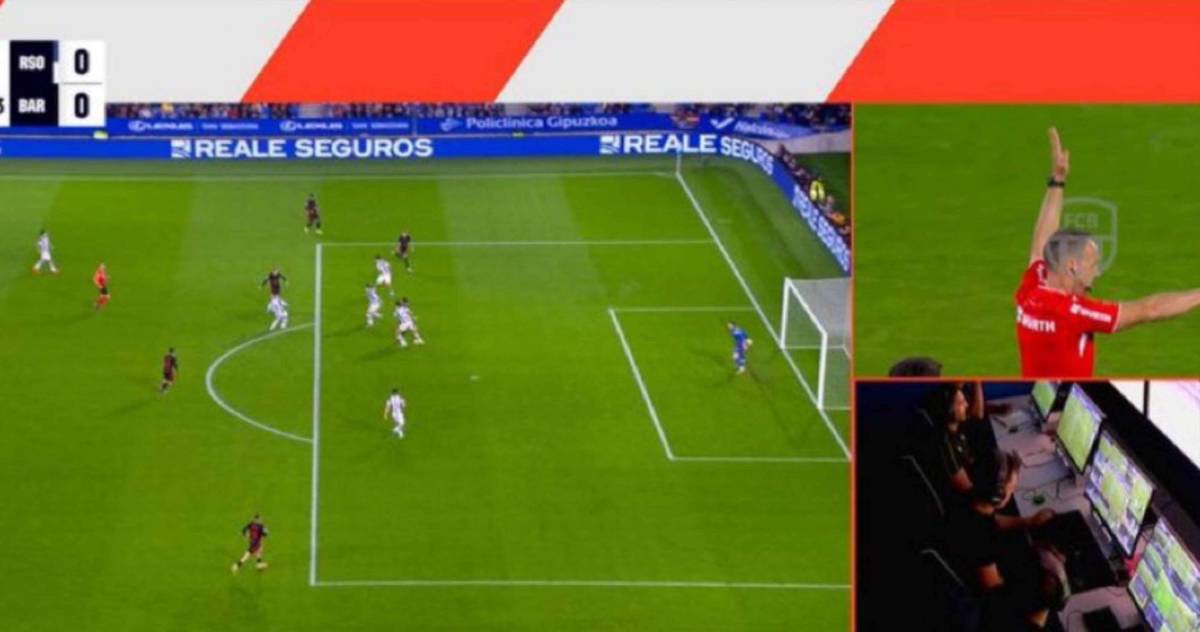 Barcelona indignado: El gol no validado a Lewandowski que todo mundo comenta