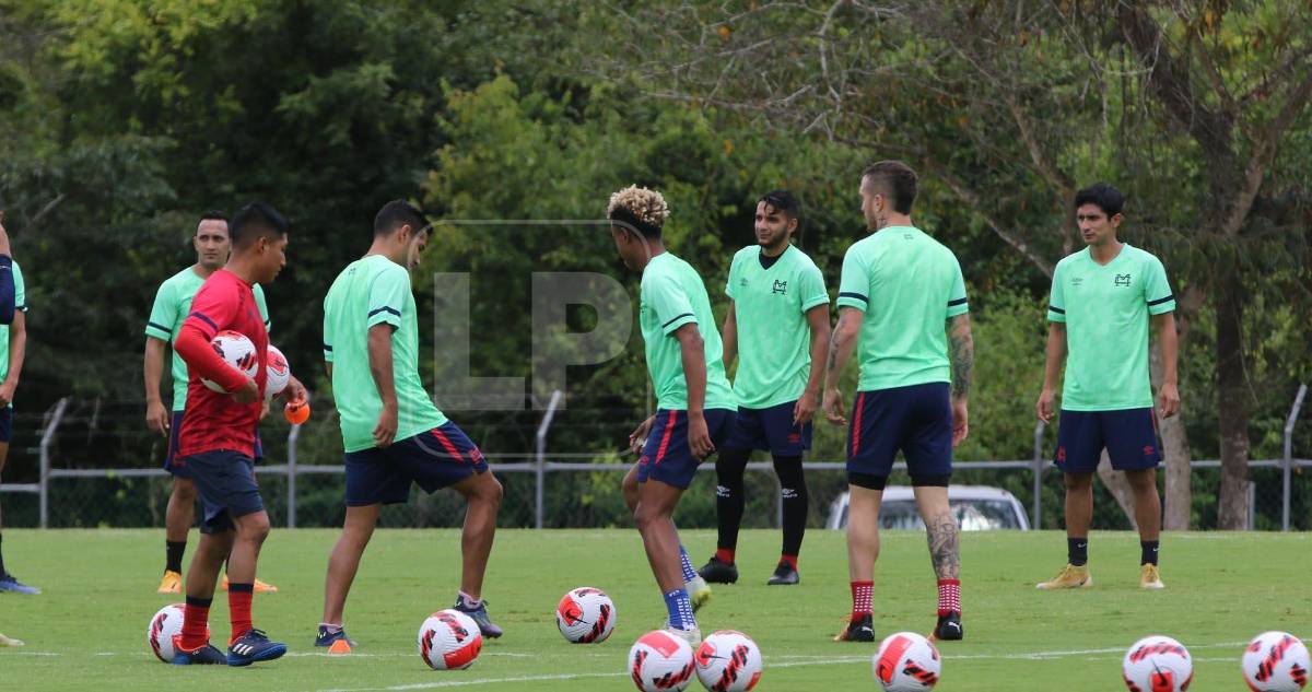 La plantilla del Municipal se mostró encantada con el césped del Centro de Alto Rendimiento del Olimpia.