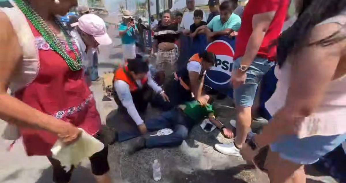 Vendedor ambulante muere en pleno carnaval de La Ceiba