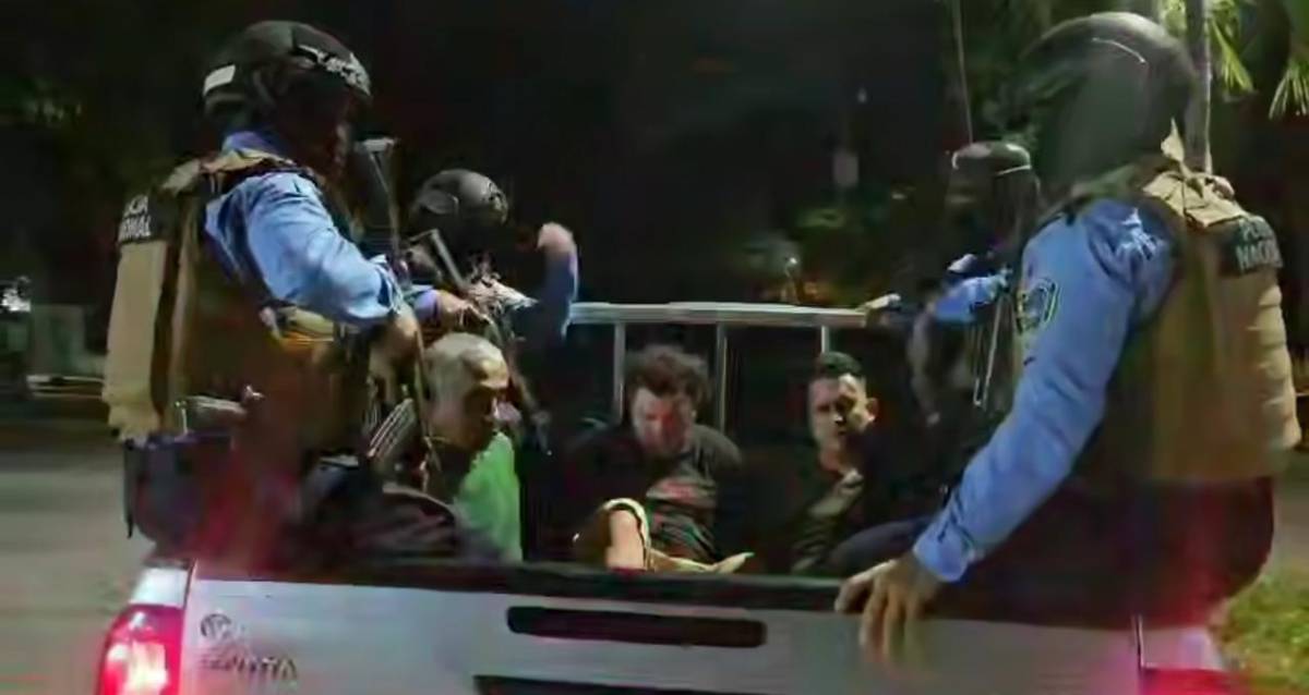 Capturan a ‘El Patudo’, ‘El Negro’ y ‘El Perro’ de la MS-13 por tráfico de drogas en Omoa