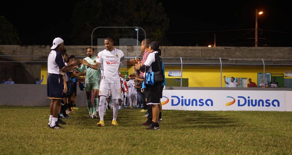 Honduras Progreso le hizo un pasillo al Olimpia previo al inicio del partido.