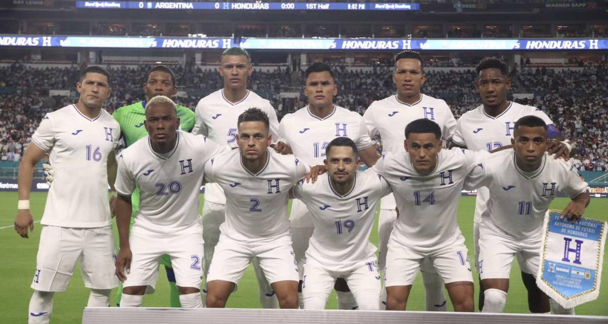 El 11 titular de Honduras que mandó a la cancha Diego Vázquez ante Argentina.