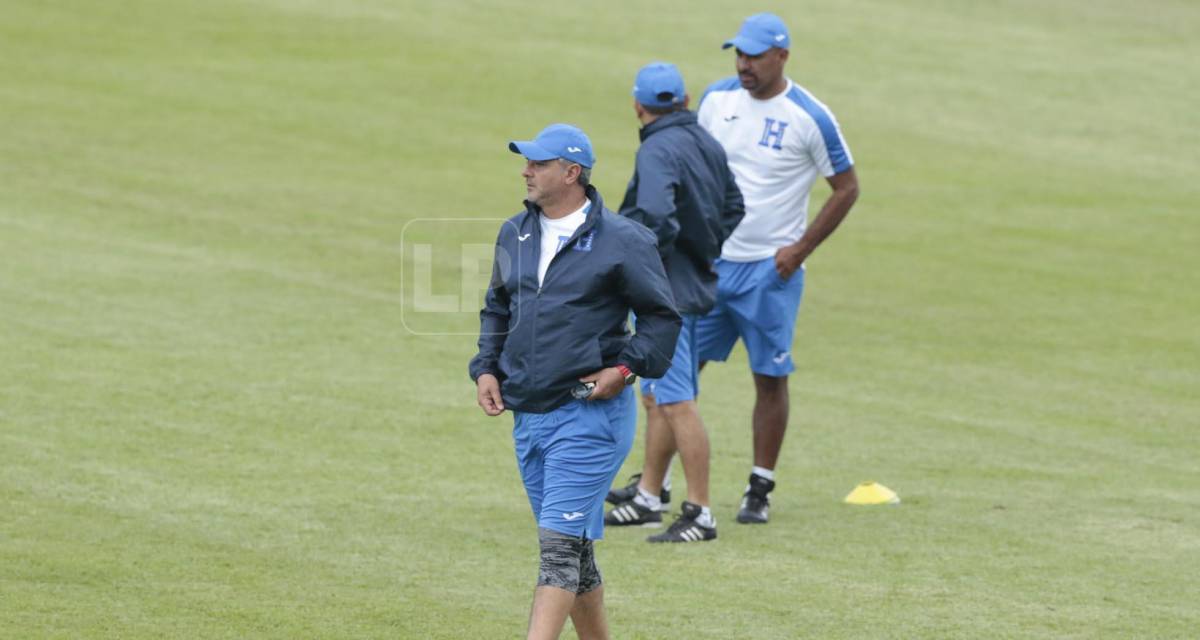 Diego Vázquez dirigirá ante Canadá posiblemente su último juego como DT de Honduras. El interinato solo era por tres días.