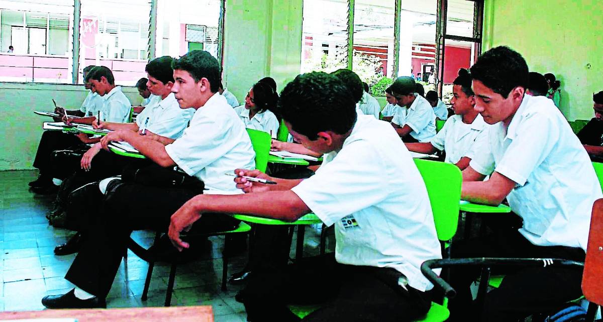 Crearán bachilleratos de acuerdo a las necesidades de áreas productivas