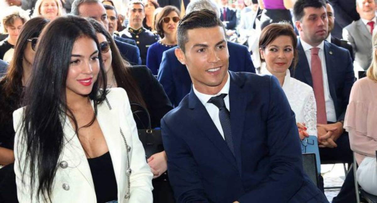 La chica que conquistó a Cristiano Ronaldo es una modelo nacida en Argentina, pero de nacionalidad española. Hoy la joven de 24 años de edad contó secretos que nadie sabía de ambo, especialmente del crack luso.