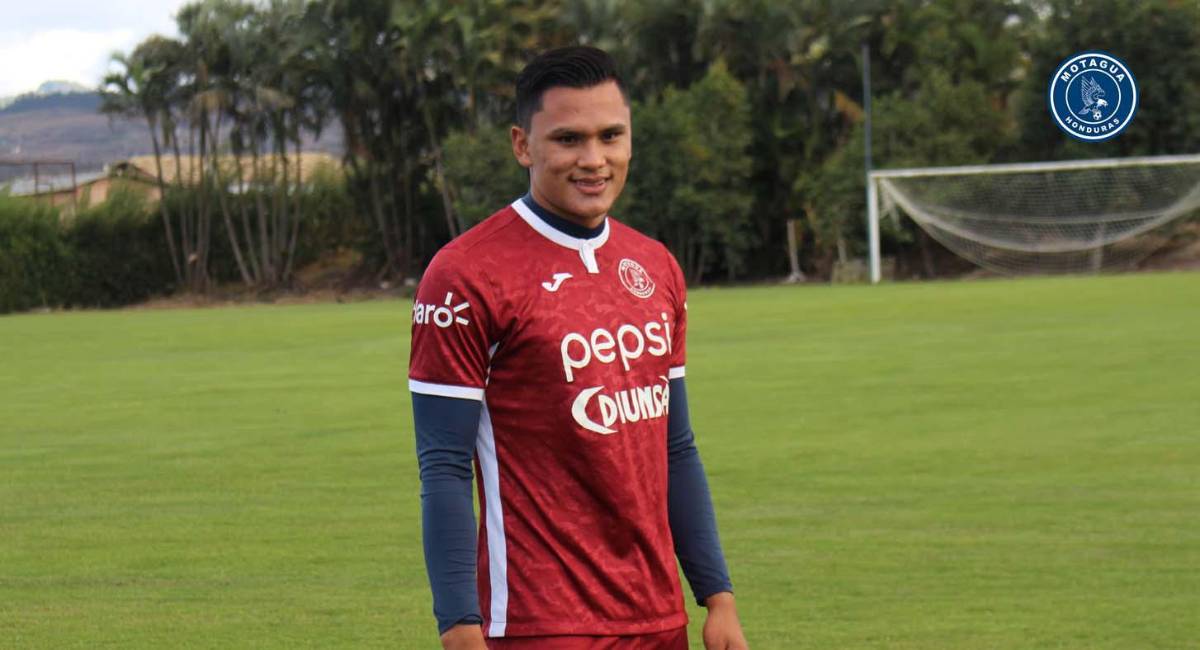Denil Maldonado se presenta a la pretemporada del Motagua