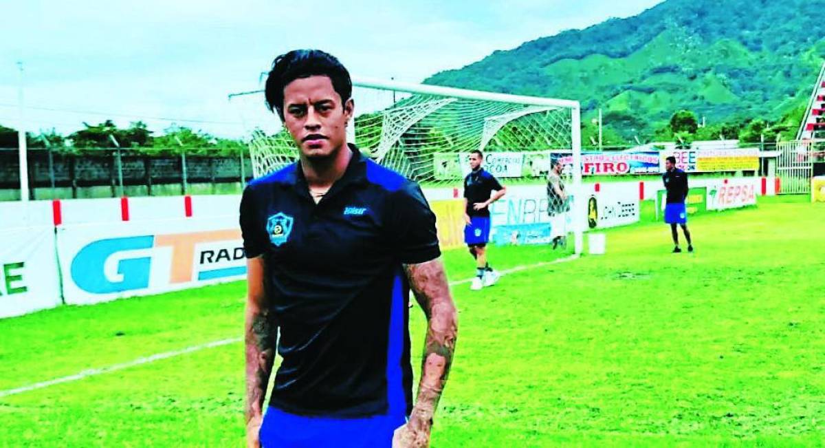 Danny Izaguirre es nuevo fichaje del Pittsburgh SC de la USL de Estados Unidos. El delantero hondureño llega procedente del Olancho FC. Se formó en las categorías menores del Olimpia.