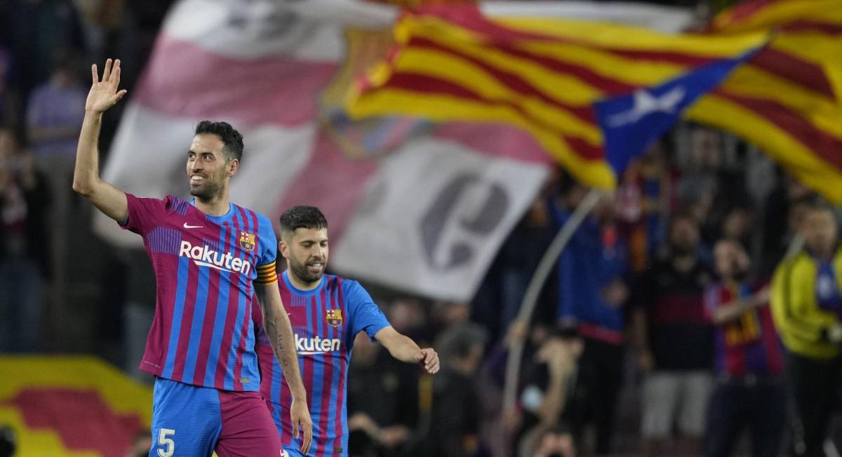 Sergio Busquets celebrando su gol en el Camp Nou.