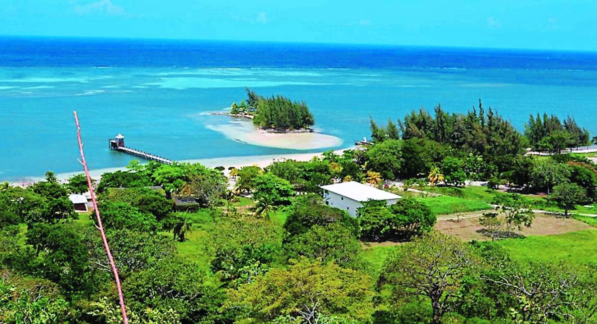 Venta de lujoso complejo en Roatán no ha sido anulada por Oabi