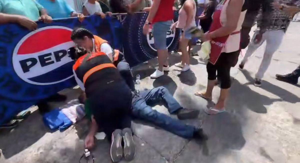 Vendedor ambulante muere en pleno carnaval de La Ceiba