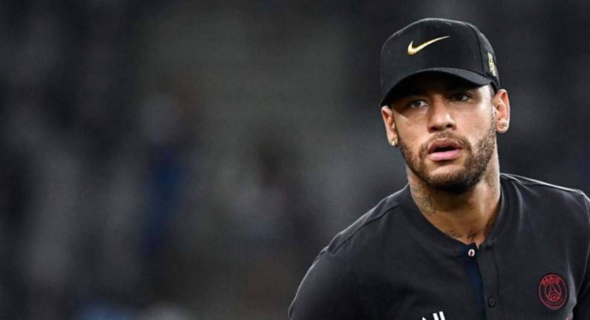 El pasado 3 de agosto del 2017 el PSG anunció el fichaje de Neymar y hoy la prensa española informa que el astro brasileño quiere volver al Barcelona, pero deberá de cumplir un par de condiciones.