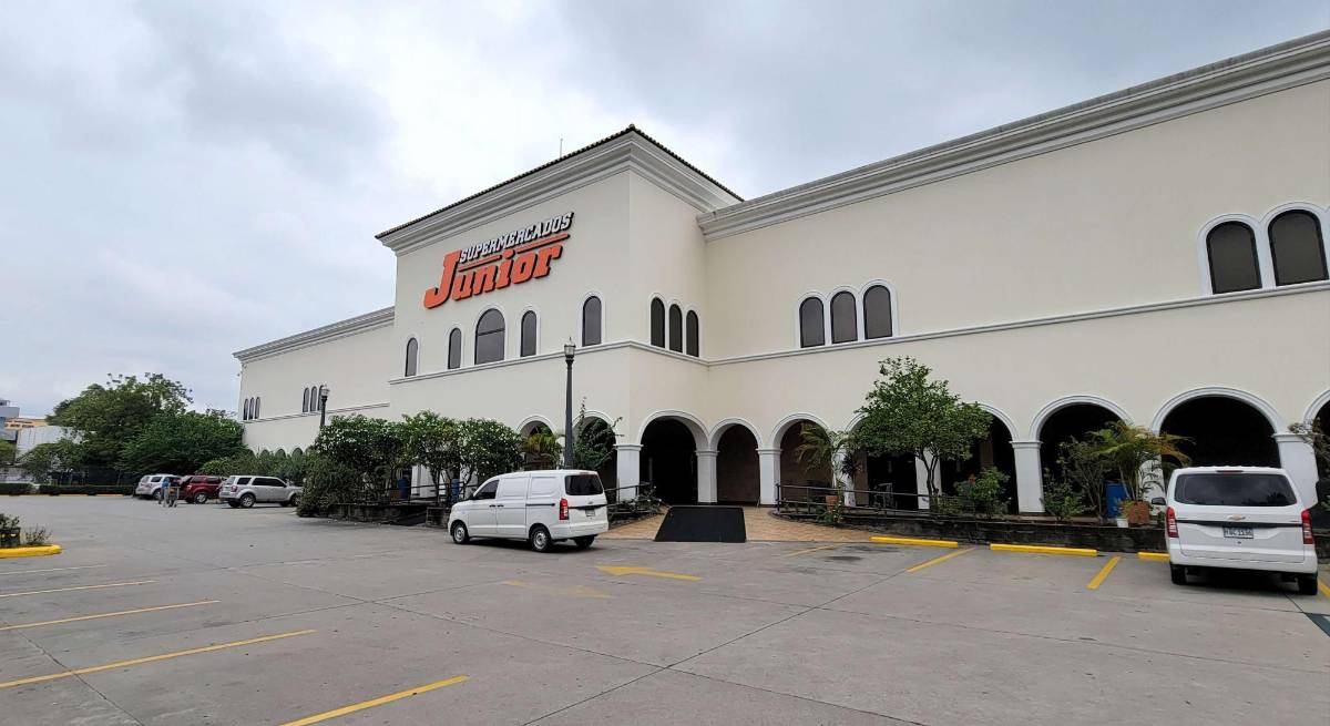 Reactivan el supermercado Júnior del barrio Suyapa