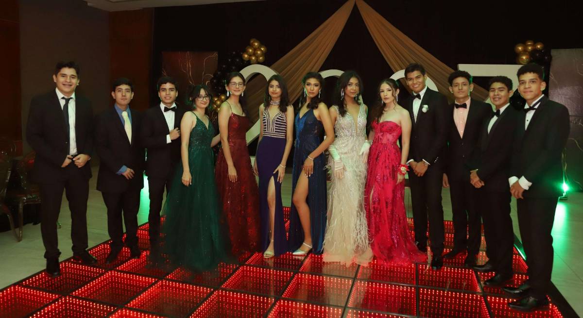 Una fiesta al estilo Hollywood para los Seniors de la Big Step