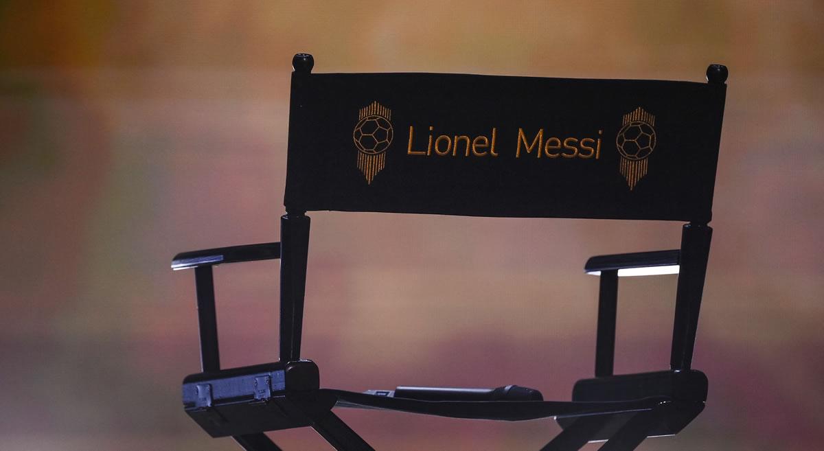 Una silla especial para Lionel Messi en la premiación del Balón de Oro 2021.