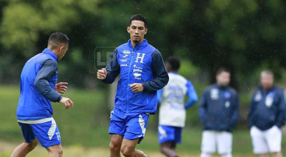 El defensor Allans Vargas fue convocado de emergencia y se presentó a los entrenamientos de la Bicolor.