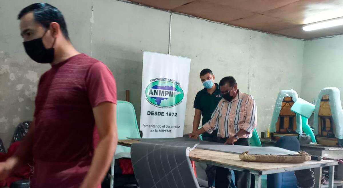 Mipymes exigen a Roberto Contreras respetar ley que los exonera