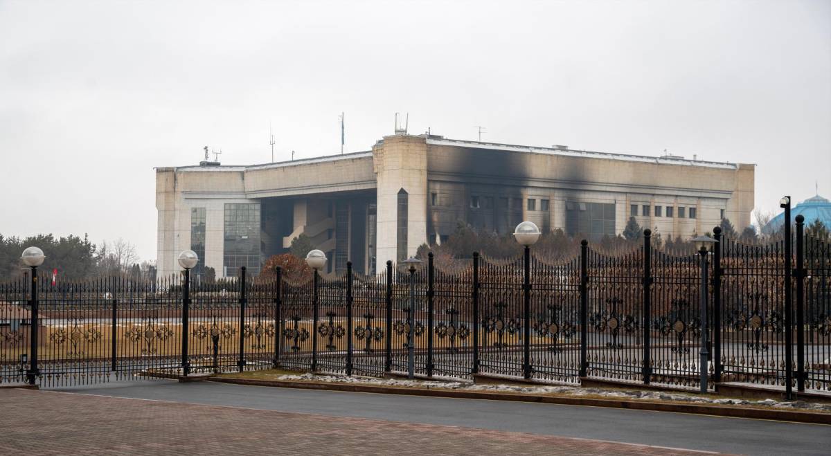 EEUU autoriza al personal de su embajada en Almaty a abandonar Kazajistán