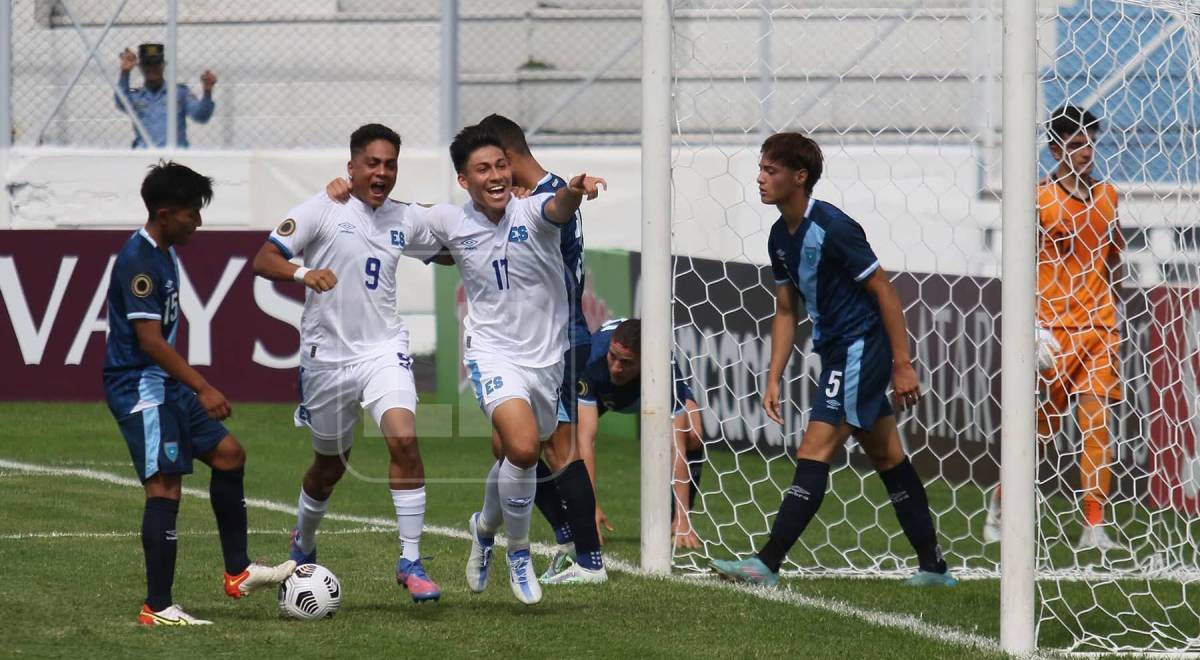 El Salvador le pasó por encima a Guatemala en el estadio José de la Paz Herrera.