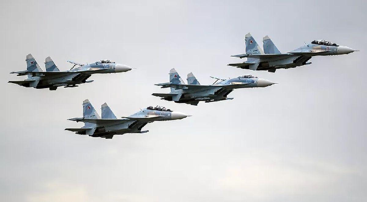 Cazas rusos interceptan aviones estadounidenses en el mar Negro