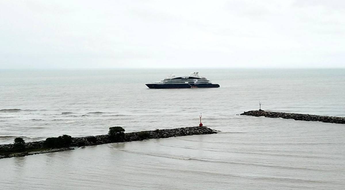 En la última década, el azolvamiento del canal de acceso del muelle de cabotaje ha sido un serio problema y los dragados que se han ejecutado no han funcionado.