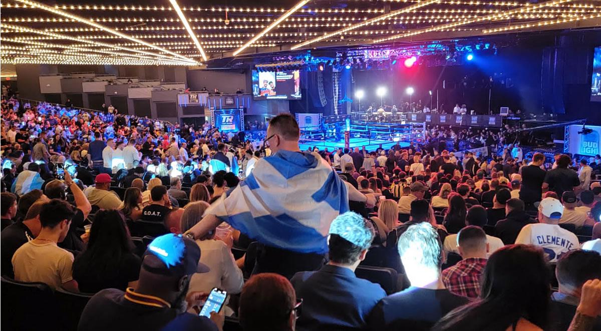 Así vivimos la pelea y triunfo de Teófimo López vs Josh Taylor