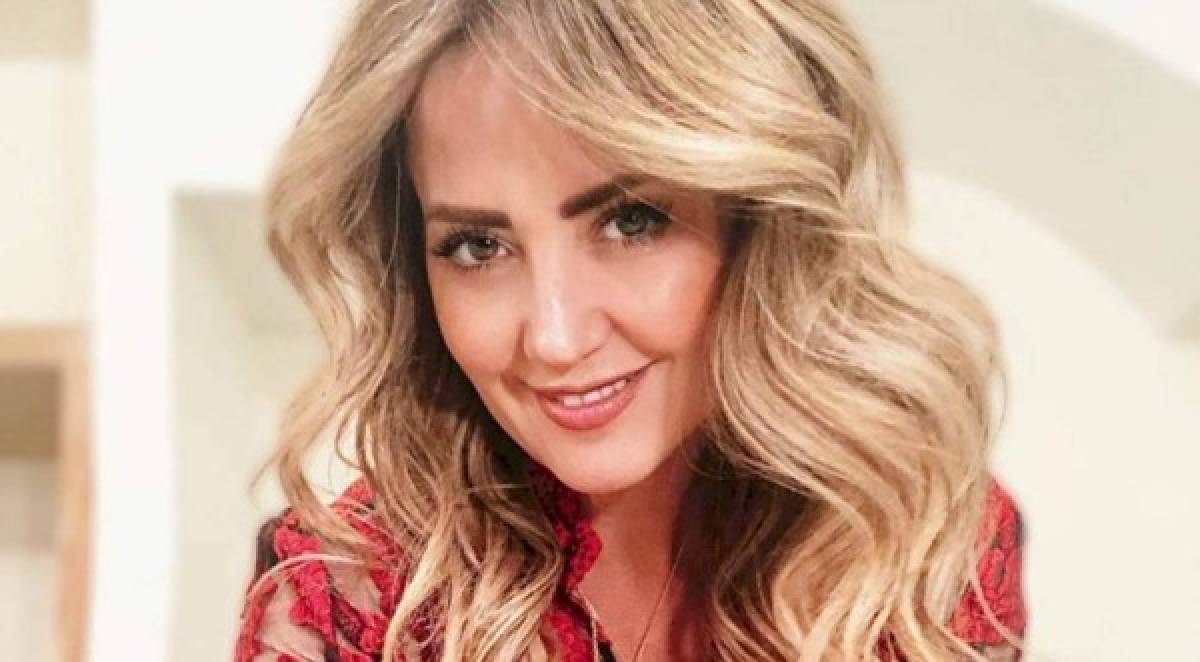 Andrea Legarreta, conductora mexicana del programa 'Hoy' sorprendió en televisión nacional al disfrazarse de un aterrador personaje por el día de Halloween.