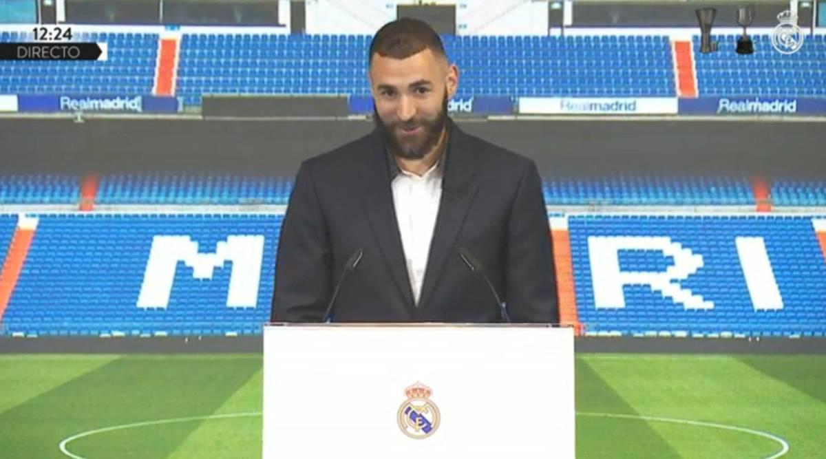 “Es un día un poquito triste porque voy a dejar este club”, aseguró Benzema, en su acto oficial de despedida en la ciudad deportiva del Real Madrid, encabezado por el presidente del club, Florentino Pérez.