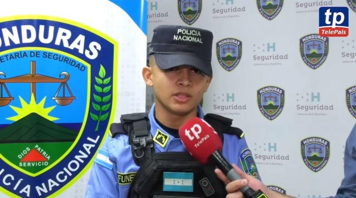 Danier Fúnez, de periodista a policía: recibe ascenso en la Policía Nacional