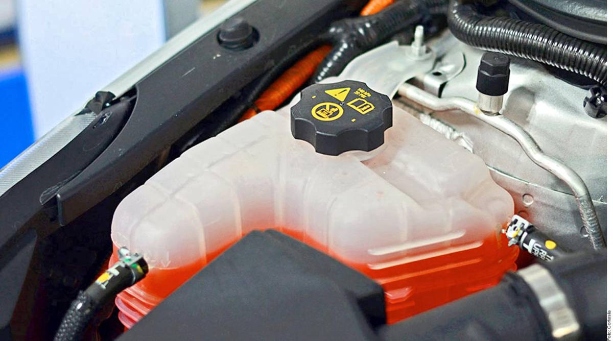 El Dex-Cool es una fórmula aprobada para uso en vehículos General Motors y VW; suele ser anaranjado.