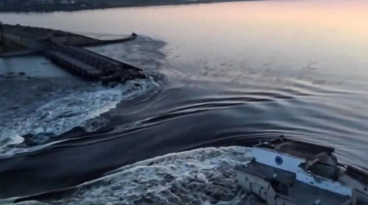 Ucrania acusa a Rusia de destruir una represa en Jersón para frenar la contraofensiva