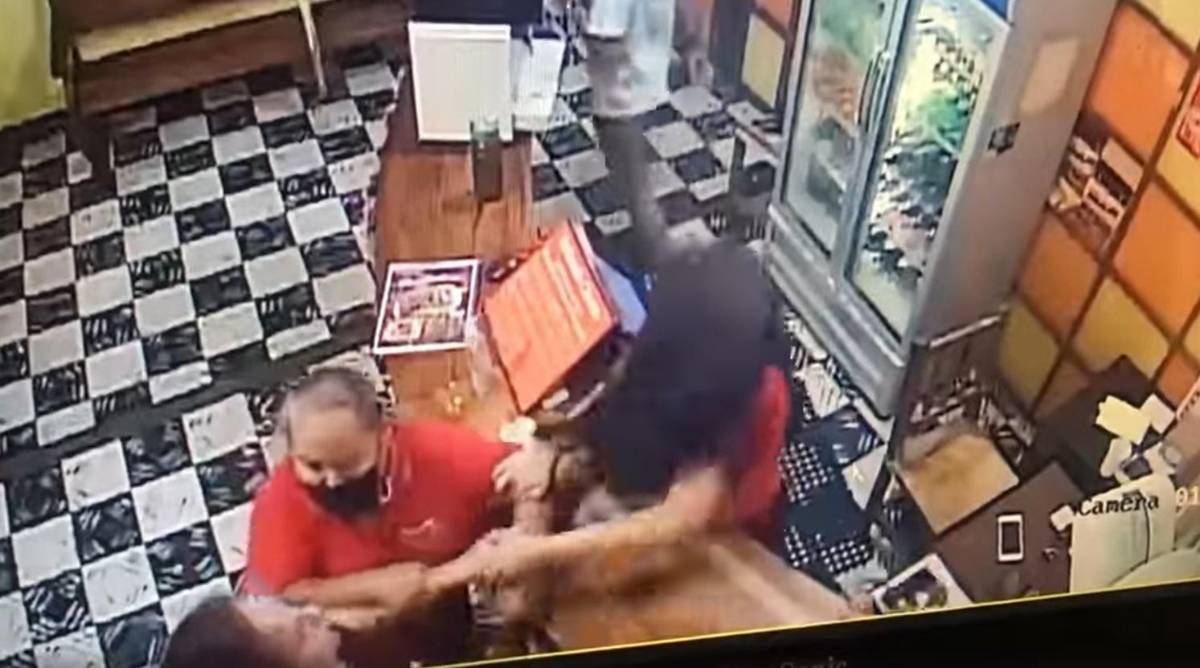 Empleada de tienda en Choluteca se equivoca con pedido y enfurecida clienta la ataca