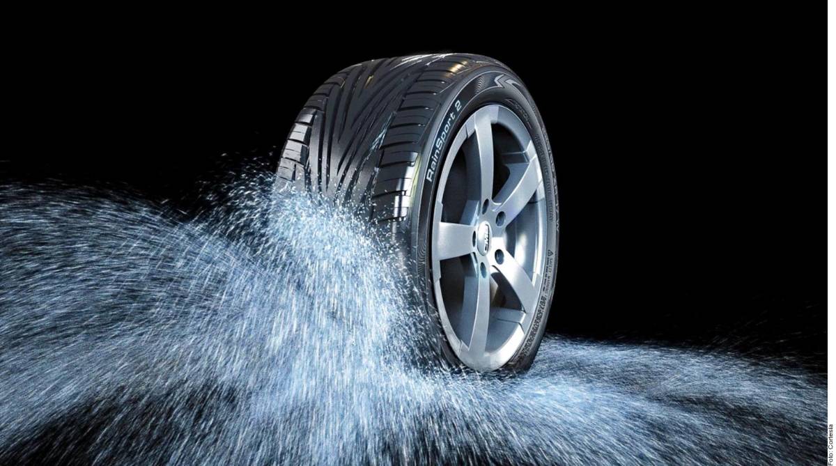 Neumáticos bajo la lluvia