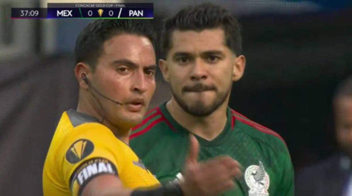 El árbitro hondureño, Saíd Martínez, fue el central en la gran final de la Copa Oro 2023 entre México y Panamá. Así reaccionaron a algunas de las acciones polémicas en el encuentro.