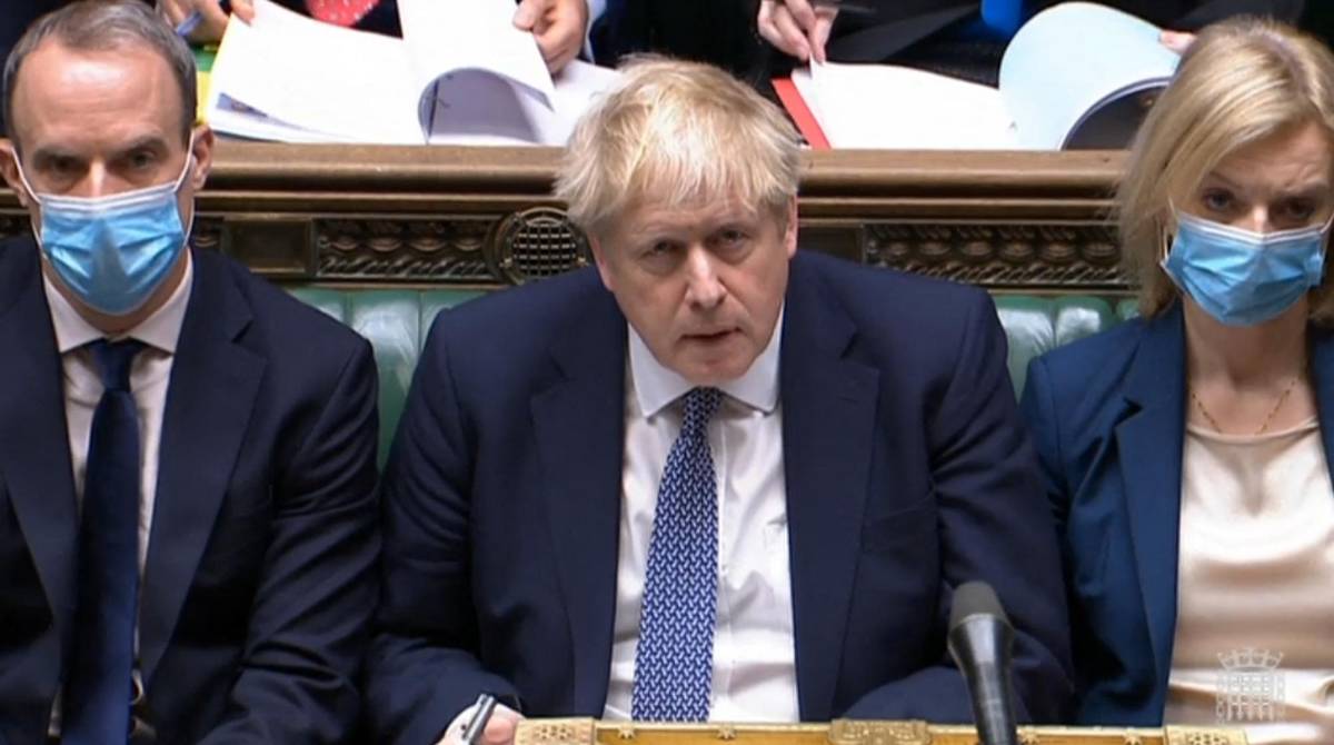Boris Johnson en riesgo de perder su cargo por asistir a una fiesta en pleno confinamiento