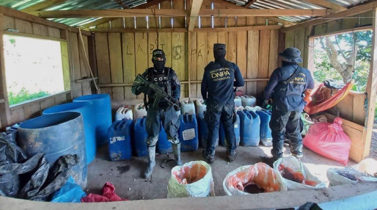 Desmantelan tres narco-laboratorios y más de 145 mil arbustos de supuesta coca en Colón