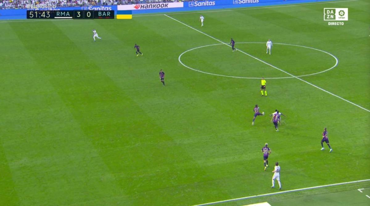 ¿Bien sancionado? El golazo invalidado a Benzema en el clásico Real Madrid vs Barcelona